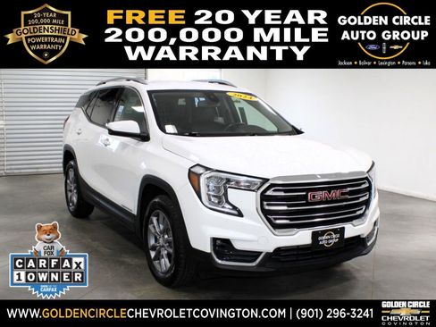 Used 2024 GMC Terrain SLT image 1