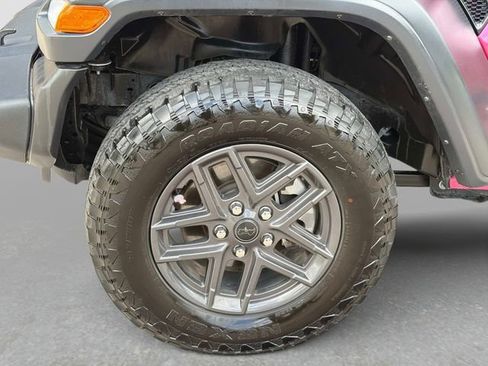 Used 2024 Jeep Wrangler Sport AWD/4WD image 11