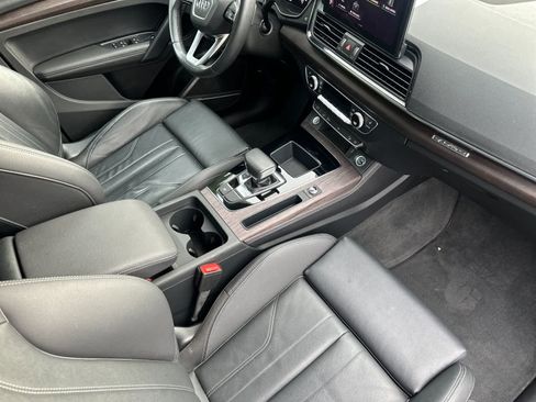 Used 2023 Audi Q5 e Premium Plus w/ Premium Plus Package image 16