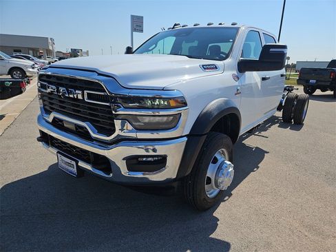 New 2026 RAM 5500 Tradesman w/ Chrome Appearance Group image 12