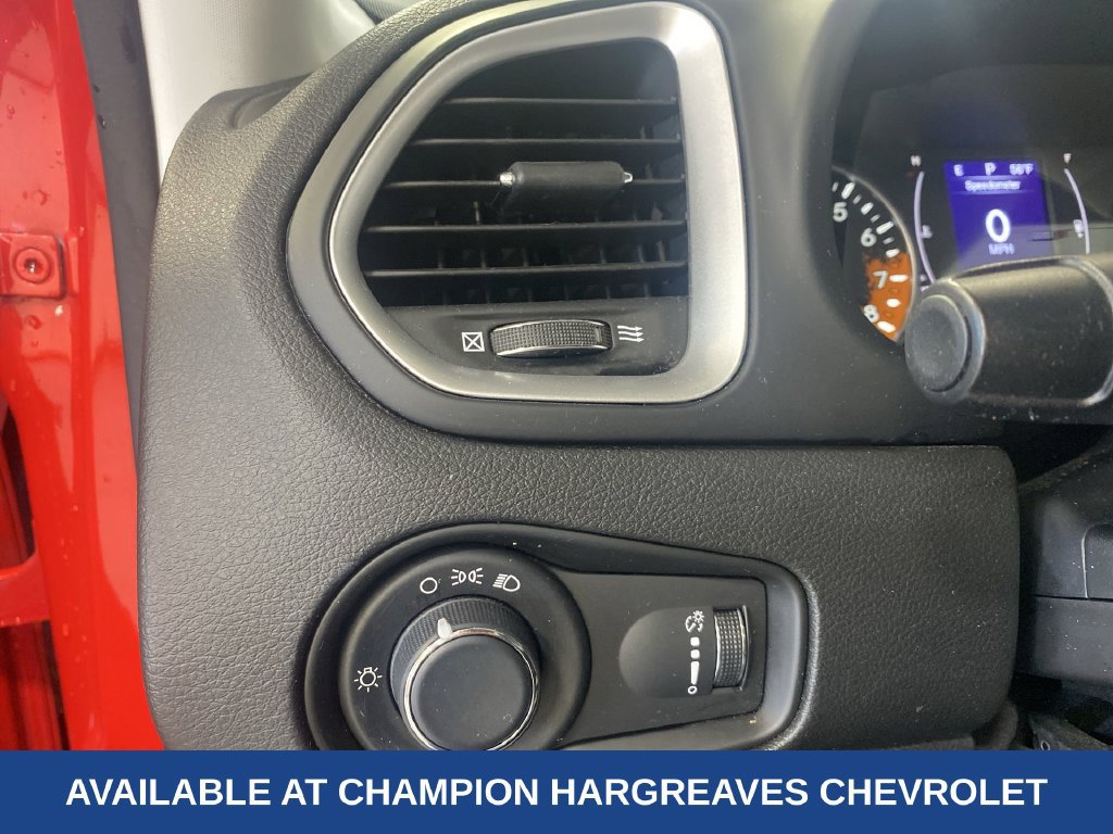 Used 2015 Jeep Renegade Sport w/ Power & Air Group AWD/4WD image 23