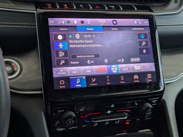 Used 2022 Jeep Grand Cherokee Limited AWD/4WD image 11