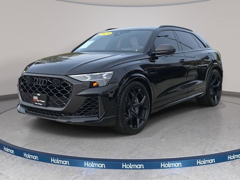 Certified 2025 Audi RS Q8 performance image 1