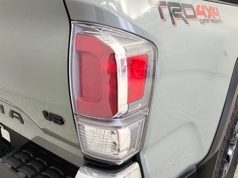 Used 2023 Toyota Tacoma TRD Off-Road AWD/4WD image 32