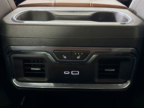 Used 2024 GMC Sierra 3500 Denali Ultimate image 26