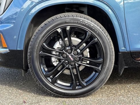 Used 2025 GMC Acadia Denali w/ Super Cruise Package image 12