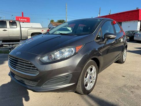 Used 2016 Ford Fiesta SE FWD image 3