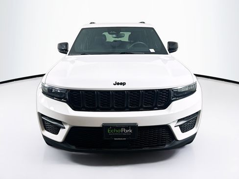 Used 2023 Jeep Grand Cherokee Altitude AWD/4WD image 2