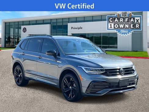 Certified 2023 Volkswagen Tiguan SE R-Line image 3