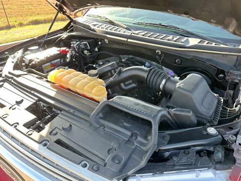 Used 2018 Ford F150 Lariat image 24