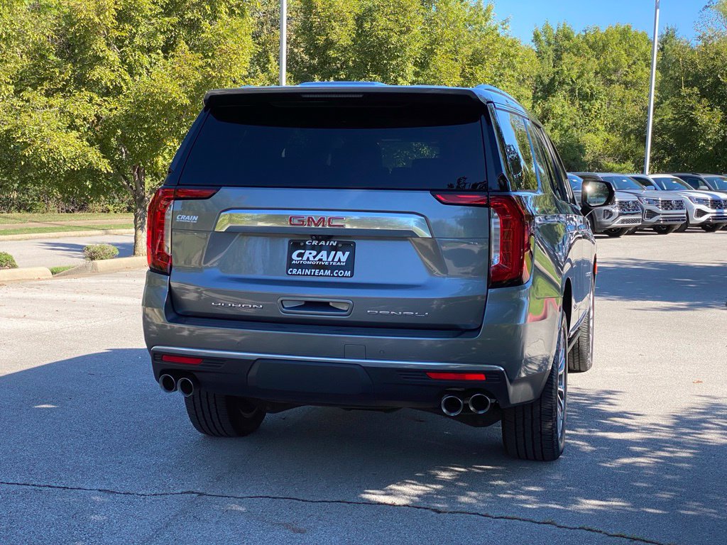 Used 2021 GMC Yukon Denali w/ Denali Premium Package AWD/4WD image 8