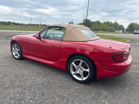 Used 2001 MAZDA MX-5 Miata image 8