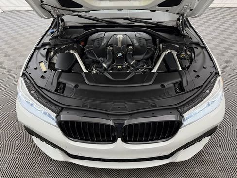 Used 2019 BMW 750i xDrive w/ M Sport Package image 53