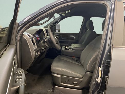 Used 2025 RAM 2500 Big Horn AWD/4WD image 8