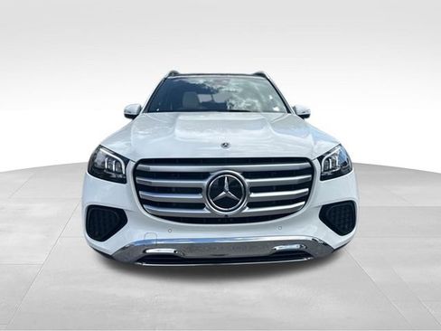 Certified 2025 Mercedes-Benz GLS 450 4MATIC image 9
