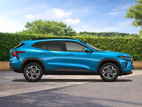 New 2026 Chevrolet Trax LT image 3