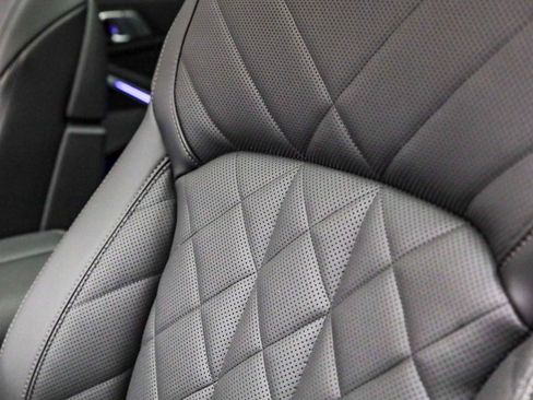 Used 2026 BMW X5 M60i w/ Executive Package image 23