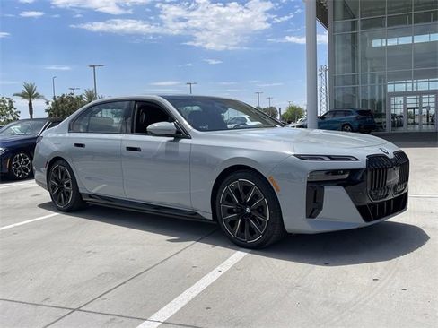 New 2025 BMW i7 xDrive60 image 4