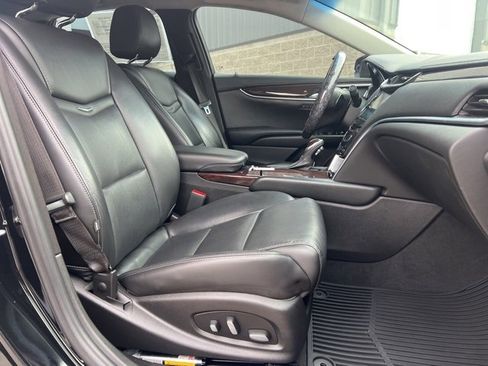 Used 2017 Cadillac XTS Luxury image 11