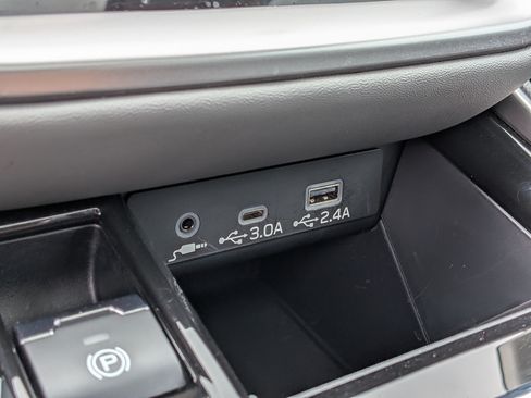 Certified 2025 Subaru Outback Onyx Edition AWD/4WD image 33