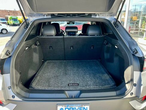 Used 2023 Volkswagen ID.4 Pro image 7