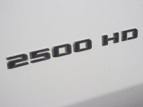 Used 2024 Chevrolet Silverado 2500 LT image 11