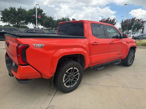 Used 2024 Toyota Tacoma TRD Sport w/ TRD Sport Upgrade Package AWD/4WD image 7