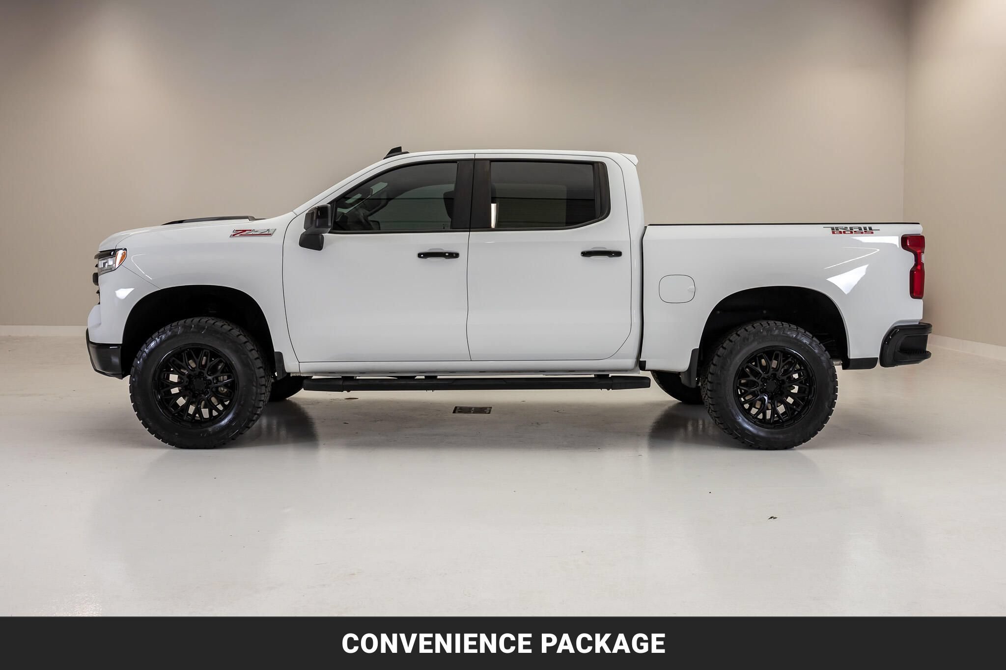 Used 2024 Chevrolet Silverado 1500 LT Trail Boss w/ Protection Package AWD/4WD image 6