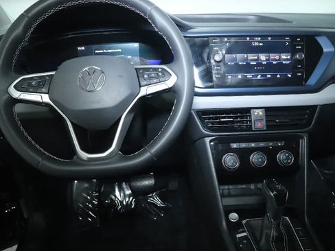 Used 2023 Volkswagen Taos SE FWD image 30