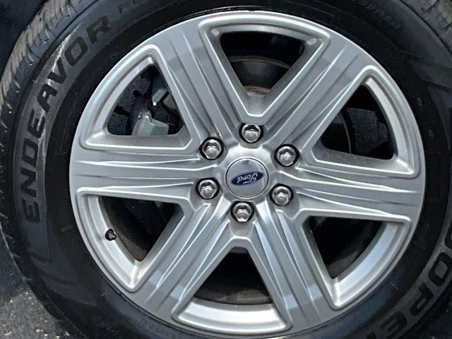Used 2020 Ford Expedition XLT w/ Equipment Group 202A AWD/4WD image 9