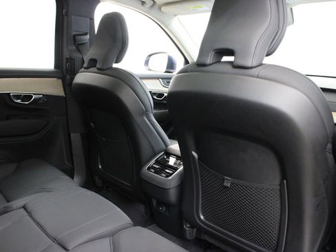 Certified 2025 Volvo XC90 B6 Plus AWD/4WD image 22