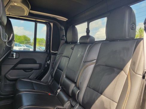 Used 2025 Jeep Gladiator Sport AWD/4WD image 27