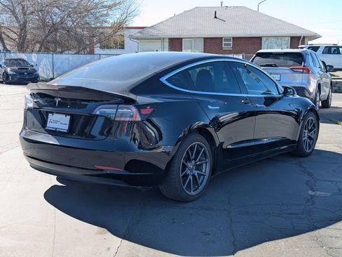 Used 2019 Tesla Model 3 image 3