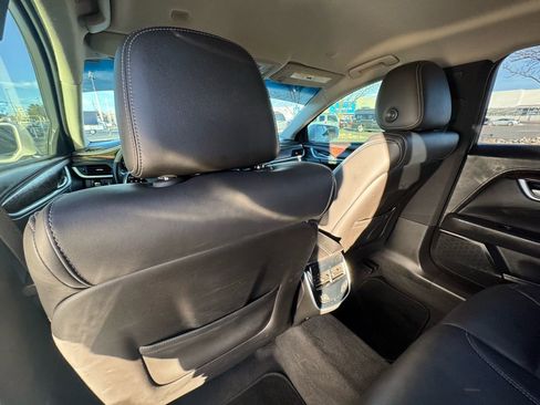 Used 2018 Cadillac XTS Luxury image 14