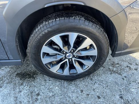 Used 2023 Subaru Outback Touring XT image 13