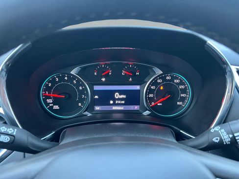 Used 2023 Chevrolet Equinox Premier AWD/4WD image 7