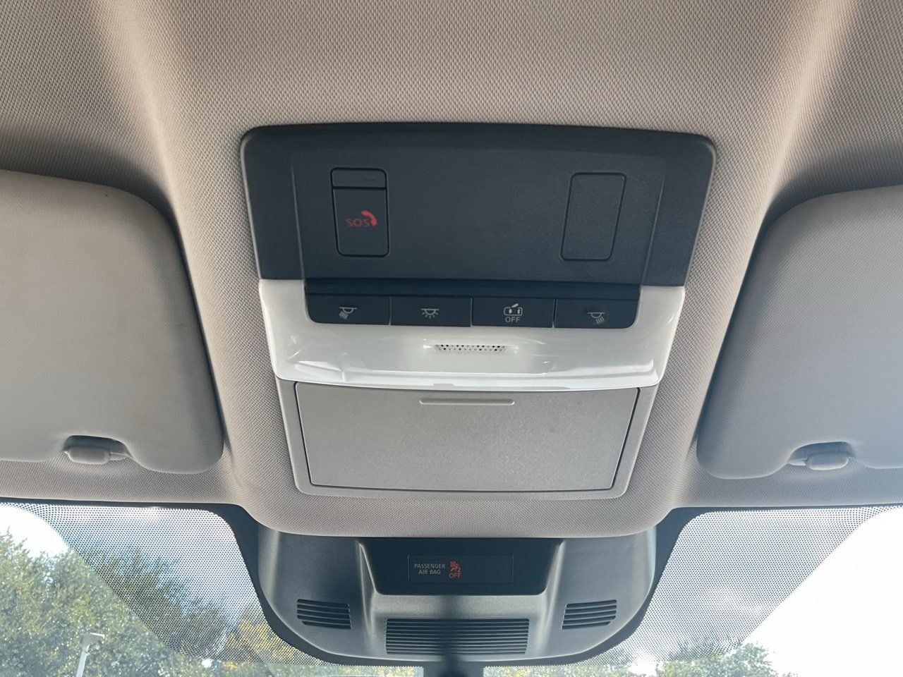 Used 2025 Nissan Rogue SV FWD image 17