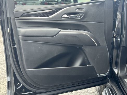 Used 2022 Cadillac Escalade Sport image 13