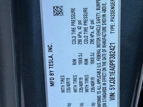 Used 2023 Tesla Model 3 Standard Range image 28