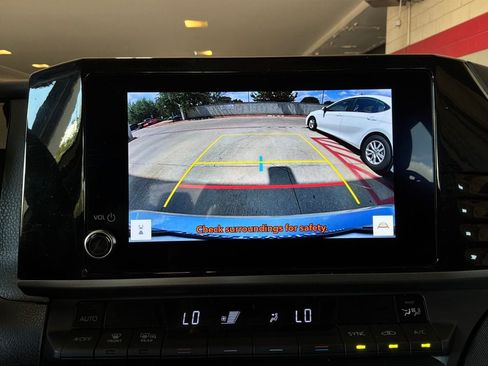 Used 2026 Toyota Camry LE FWD image 33