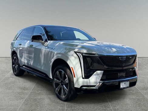 Used 2025 Cadillac Escalade IQ Luxury 2 AWD/4WD image 6