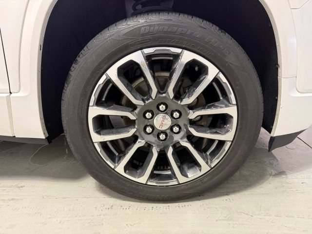 Used 2020 GMC Acadia Denali w/ Technology Package AWD/4WD image 34