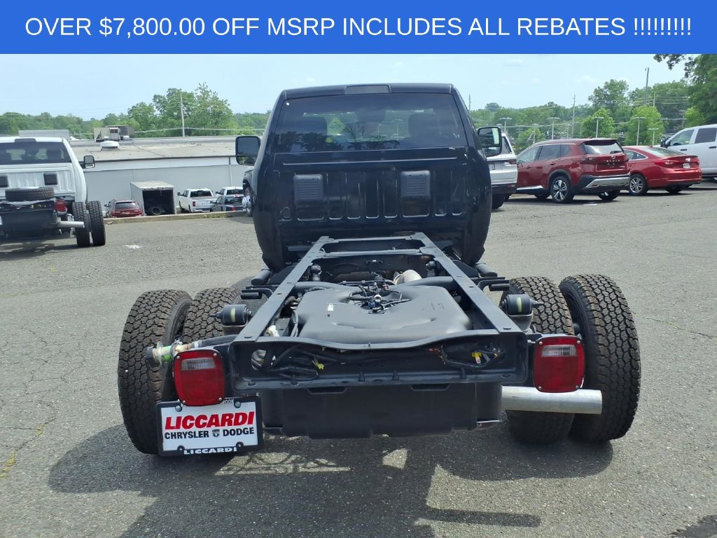 New 2026 RAM 3500 Tradesman w/ Chrome Appearance Group A AWD/4WD image 5