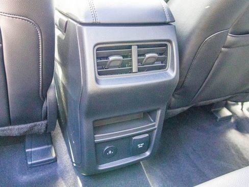 New 2024 Ford Edge SEL w/ Convenience Package image 32