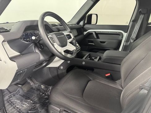 Used 2023 Land Rover Defender 110 AWD/4WD image 21