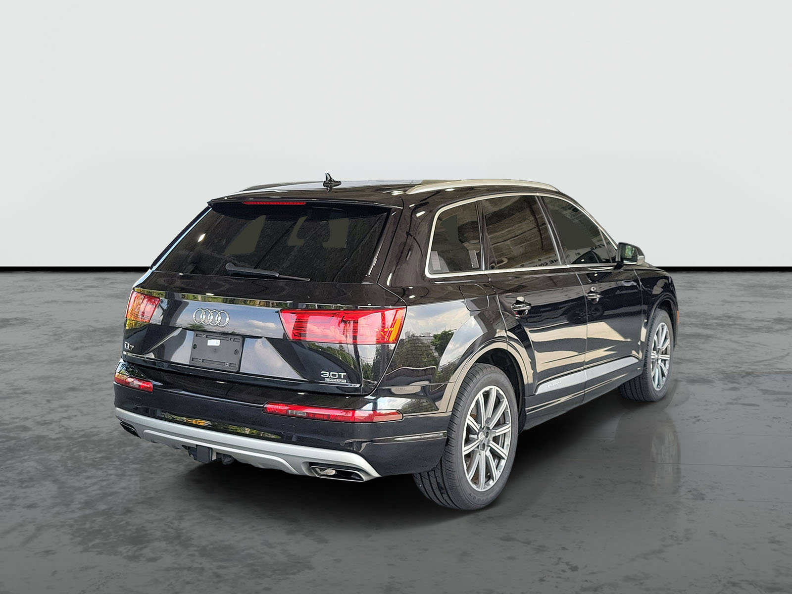 Used 2017 Audi Q7 3.0T Prestige AWD/4WD image 2