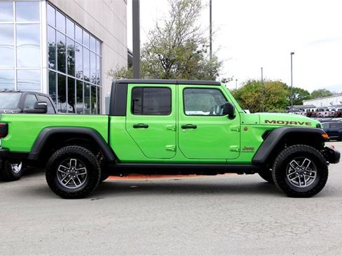 Used 2025 Jeep Gladiator Mojave image 4