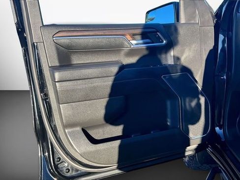 Used 2022 Chevrolet Silverado 1500 LT Trail Boss image 16