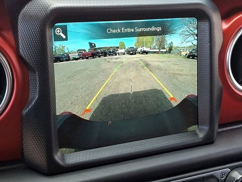 Used 2023 Jeep Gladiator Rubicon w/ Cold Weather Group AWD/4WD image 19