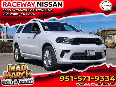 Used 2025 Dodge Durango GT image 1